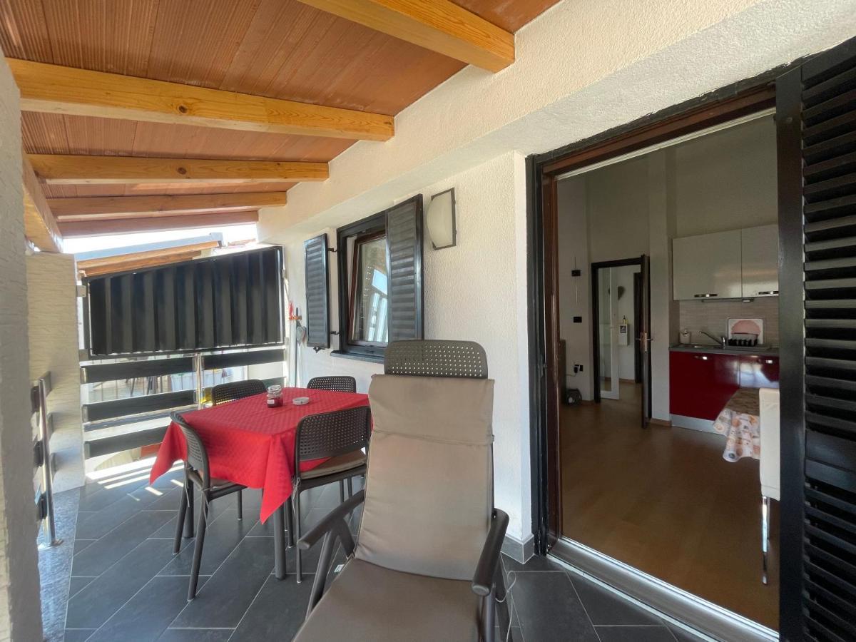 Residence4A-Appartamento Rosso Ravni Extérieur photo